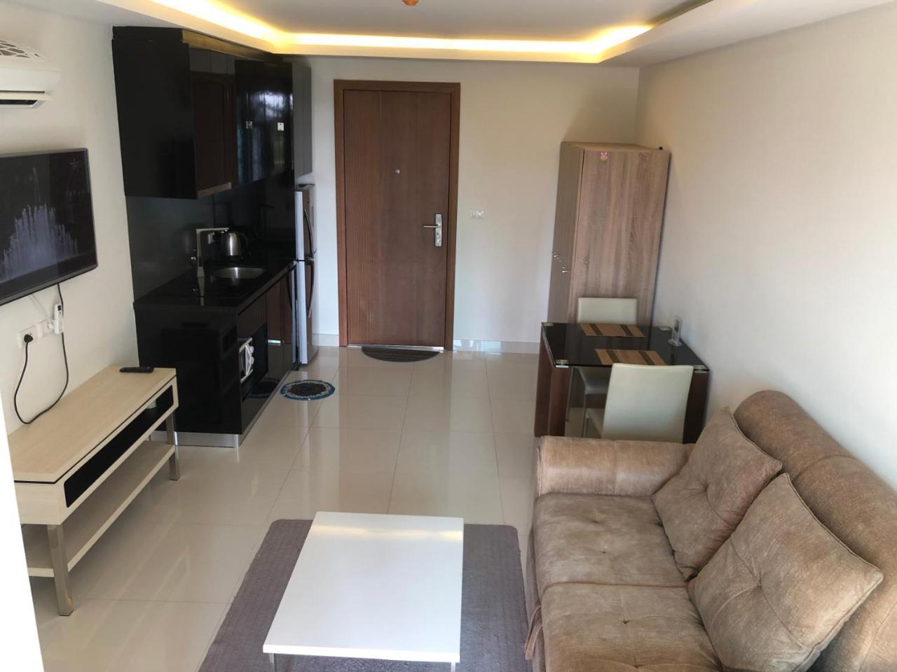Club Royal Wongamat Apartment Pattaya Exterior photo